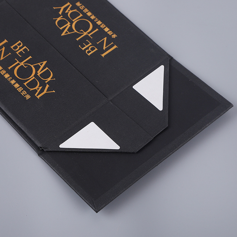 Caja de pliegue magnético de papel dorado de color dorado personalizado para el día de regalos de San Valentín Ventaja de almacenamiento de material de Kraft Material