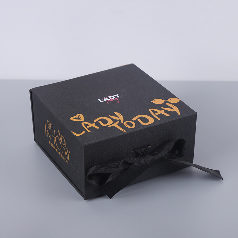 Caja de pliegue magnético de papel dorado de color dorado personalizado para el día de regalos de San Valentín Ventaja de almacenamiento de material de Kraft Material