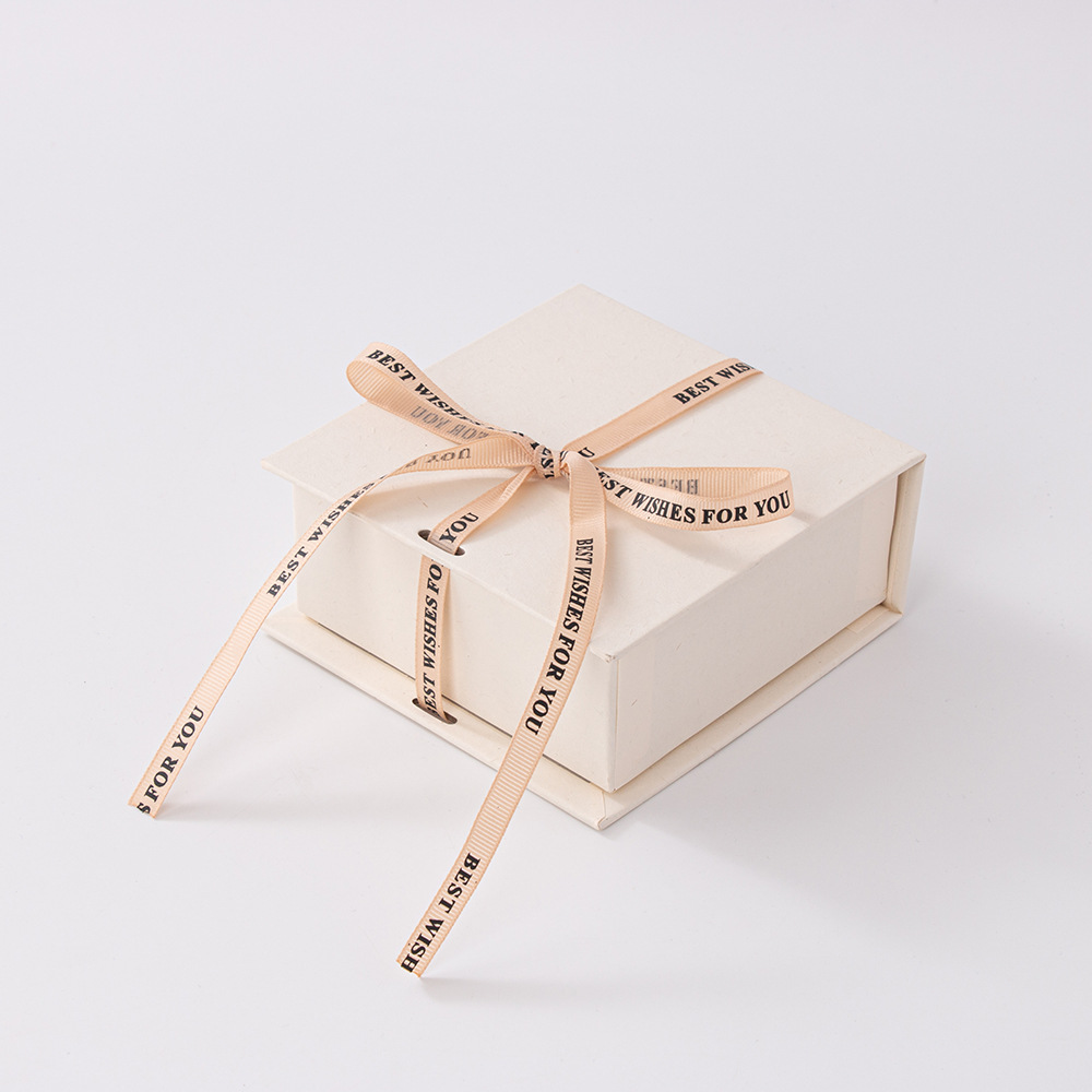 NUEVA LLEGA Caja de regalo de cartón de empaque de joyería ecológica