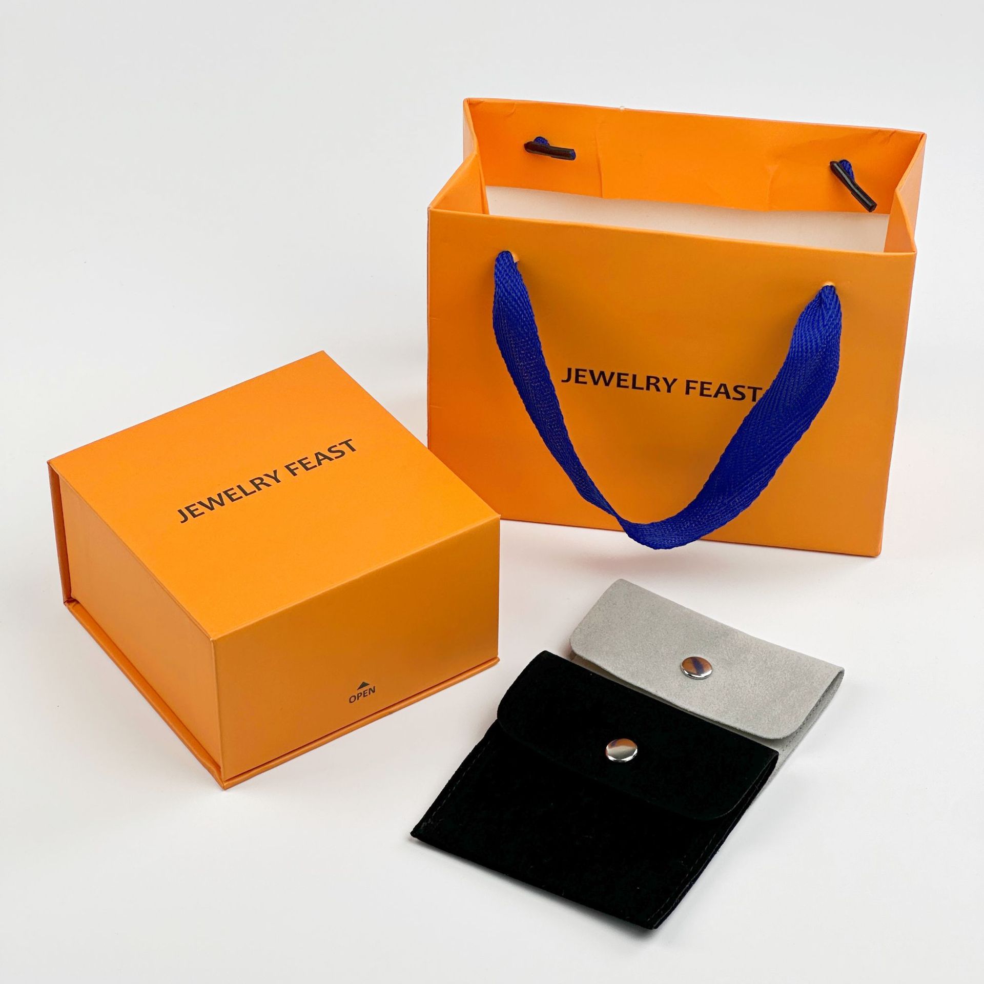Luxury Flip Joya magnética Box de cartón Pulsero de cartón Collar de arete Joyero con logotipo
