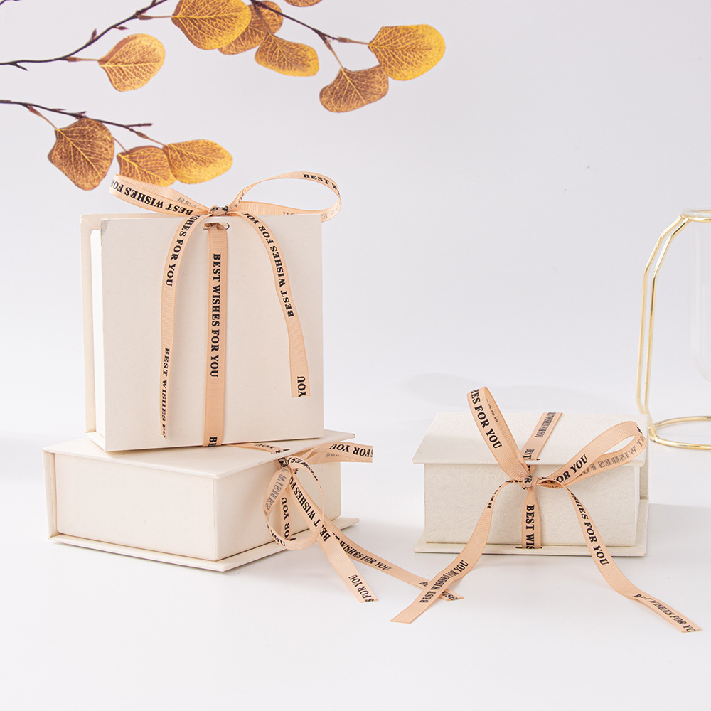 NUEVA LLEGA Caja de regalo de cartón de empaque de joyería ecológica